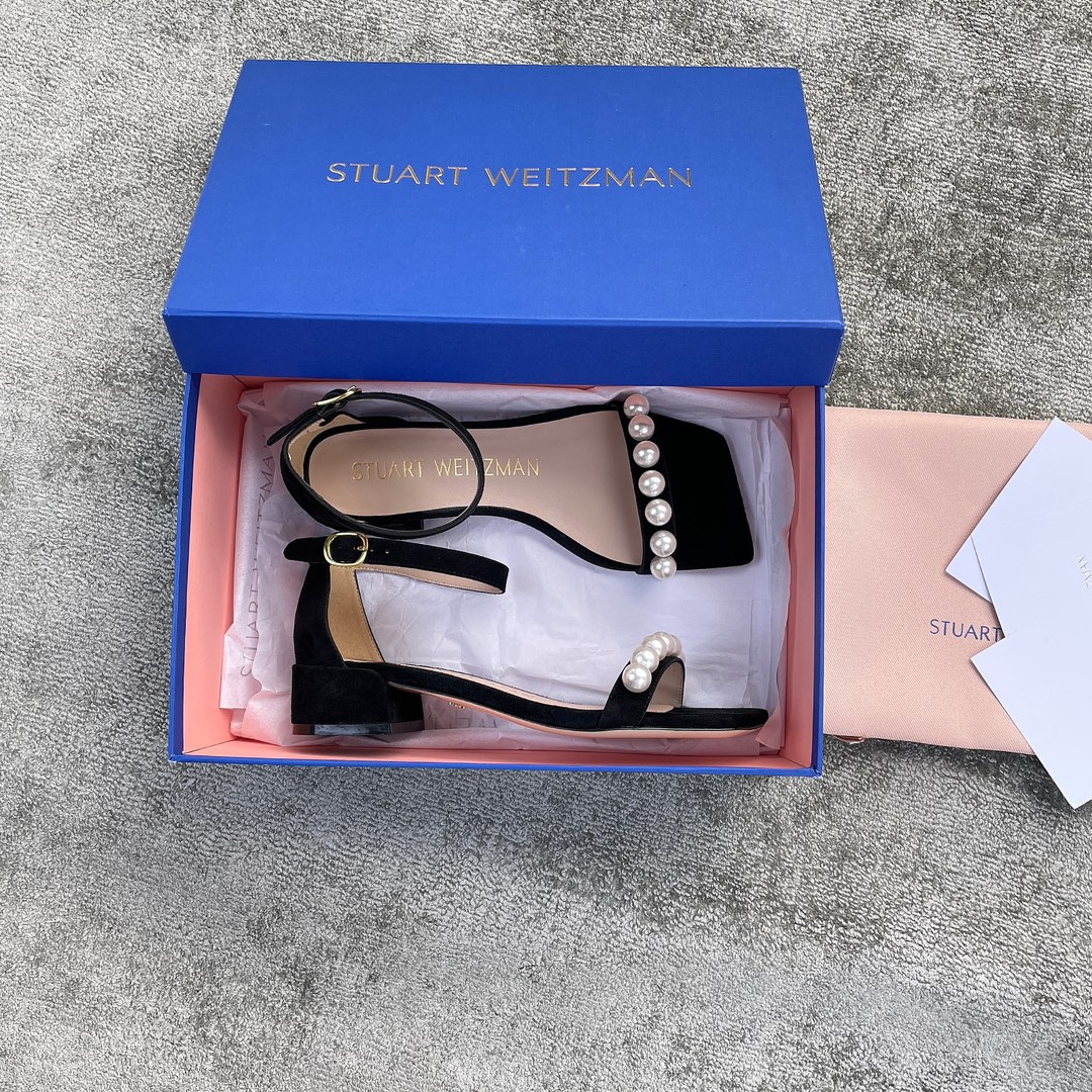 Stuar*t weitzma*n sandals