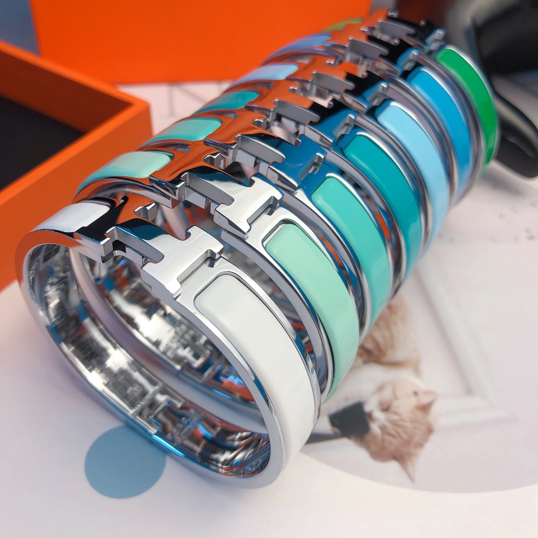 Hermes bracelet