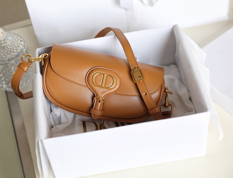 DIOR BOBBY East-West Caramel