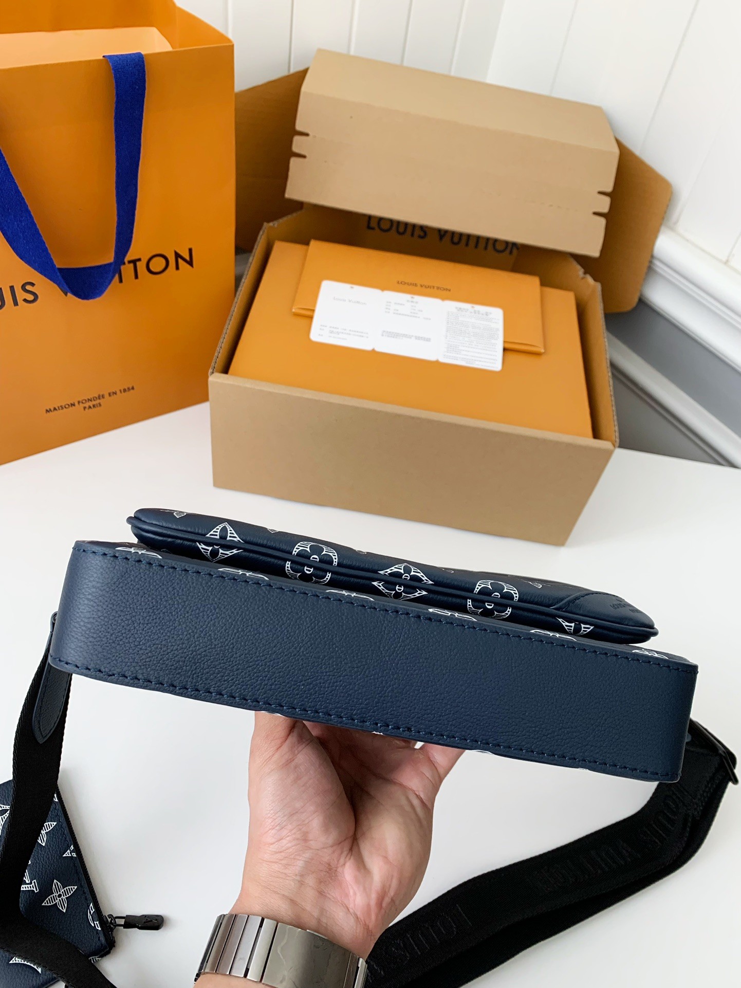 Louis Vuitton The new TRIO Postman Pack M24753 Size： 25*18.5*7cm