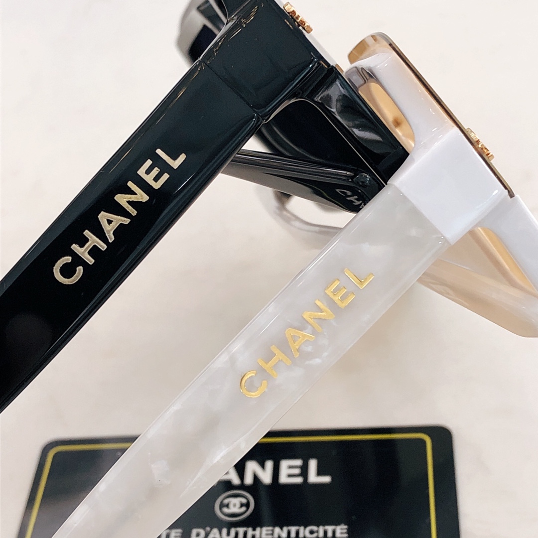 Chanel   CH7752