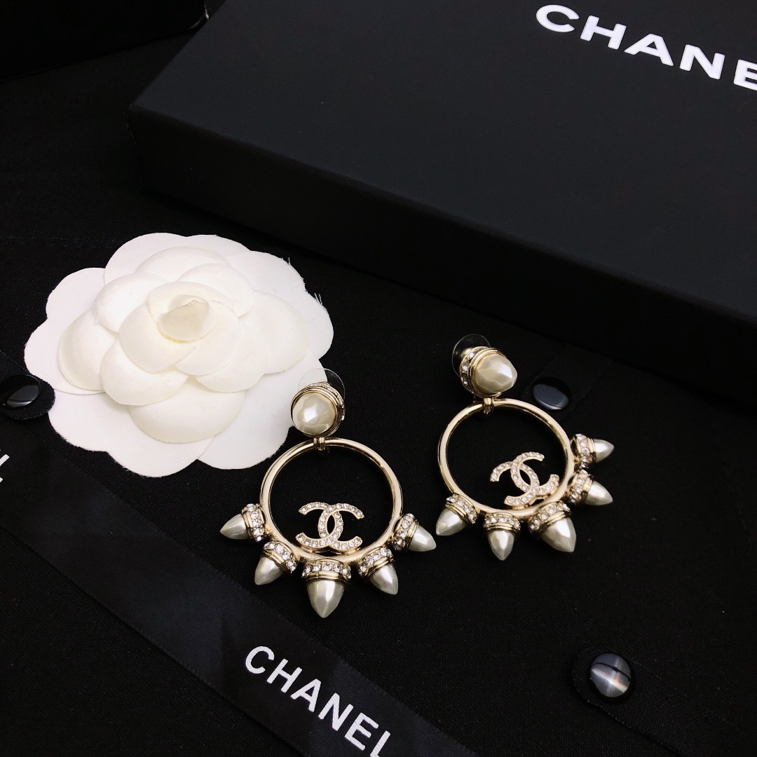 Dior stud earrings