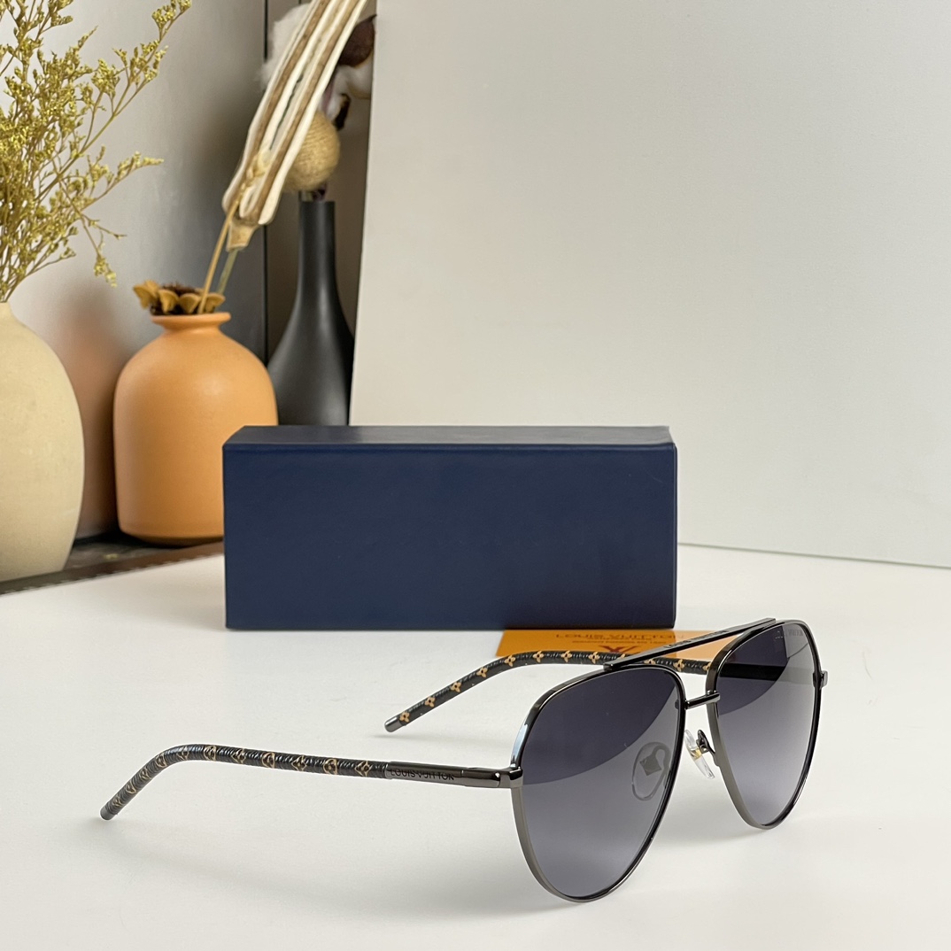 LOUIS VUITTON Model：Z1797U