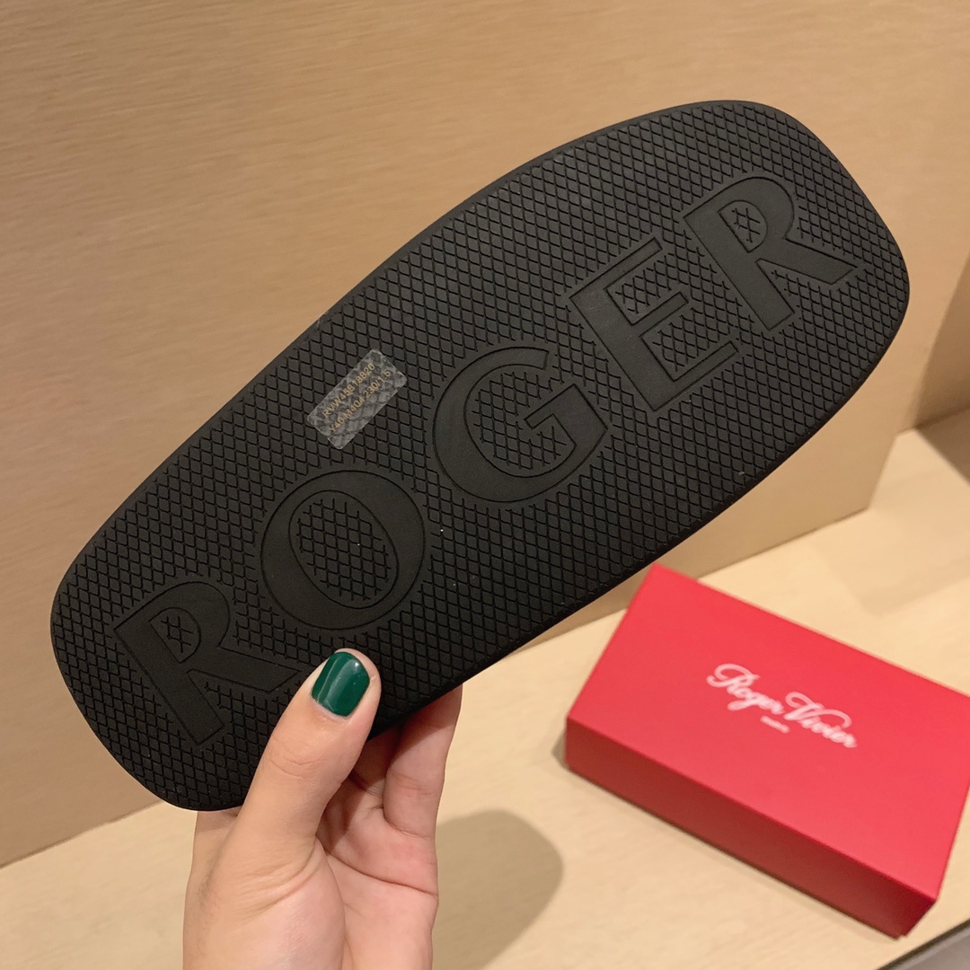 Roger Vivier | 𝟐𝟎𝟐𝟏/𝐒𝐒 𝐧𝐞𝐰 RV Top Edition Diamond Buckle Slippers Swarovski Crystal Diamonds