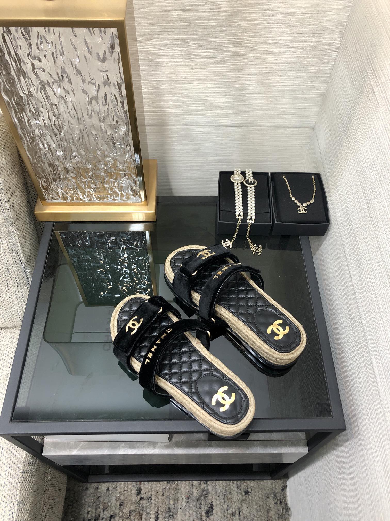 CHANEL 2023 spring and summer latest woven velcro slippers Italy imported multi-layer leather outsole