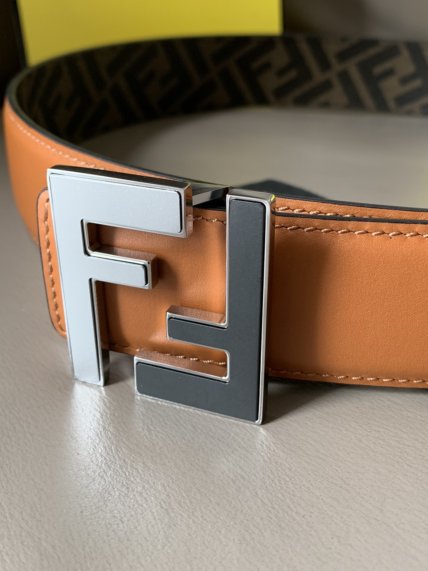 FENDI men's casual reversible belt