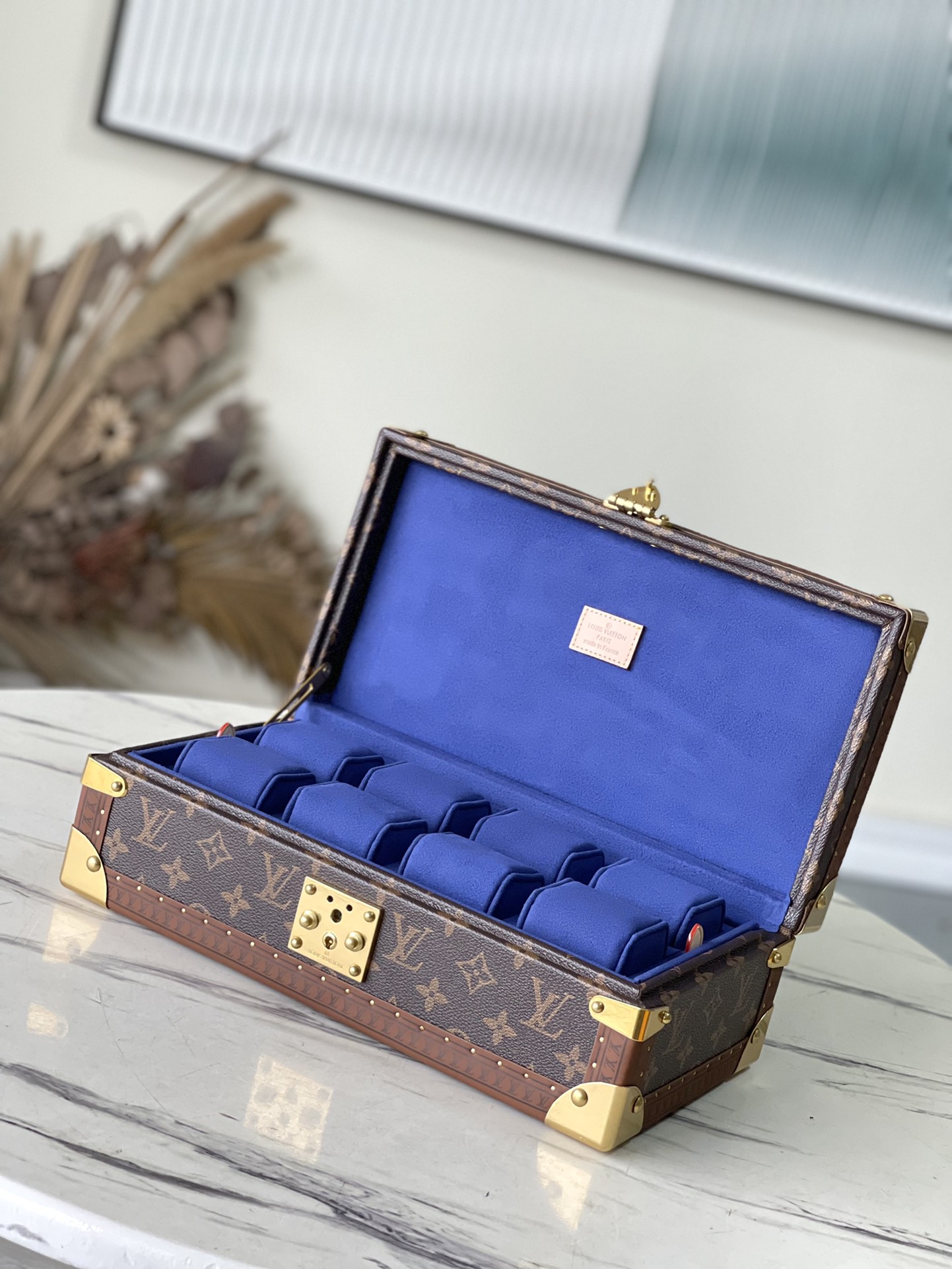 𝐋𝐎𝐔𝐈𝐒 𝐕𝐔𝐈𝐓𝐓𝐎𝐍   M47641