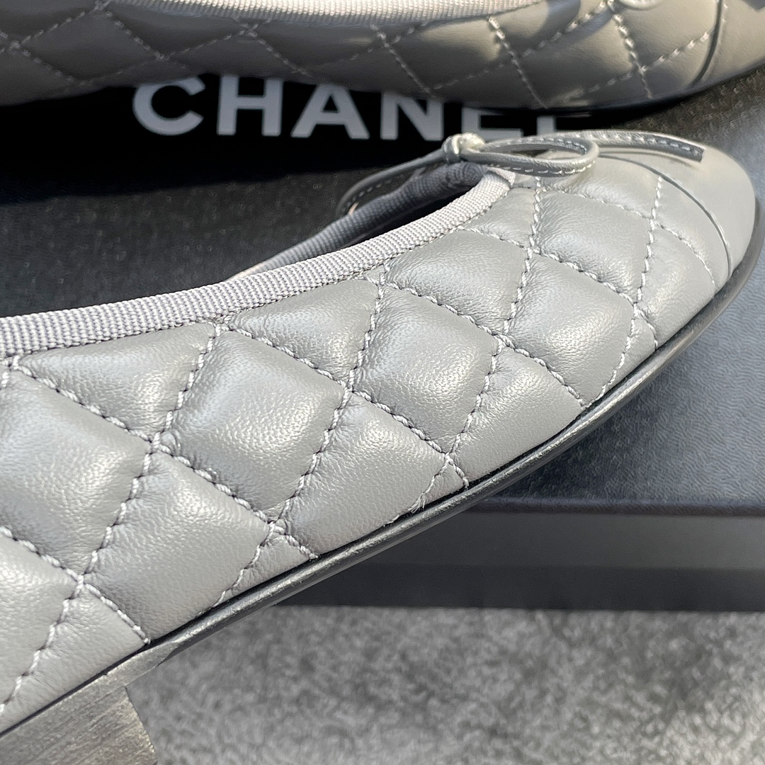 CHANEL classic ballet shoes the version is very positive classic models do not have to worry about the version