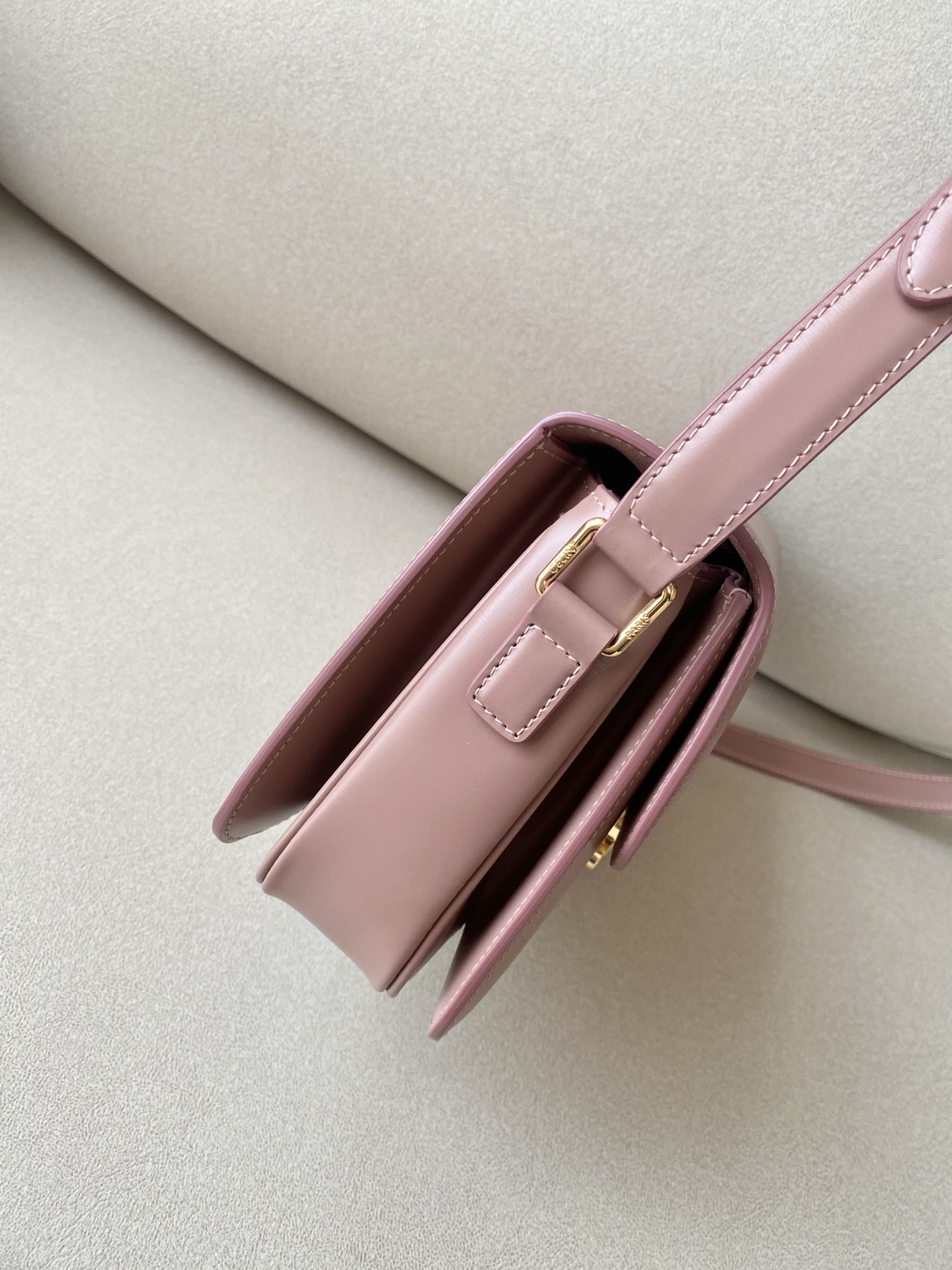 𝐂𝐞𝐥𝐢𝐧𝐞 Triomphe Medium 22.5cm