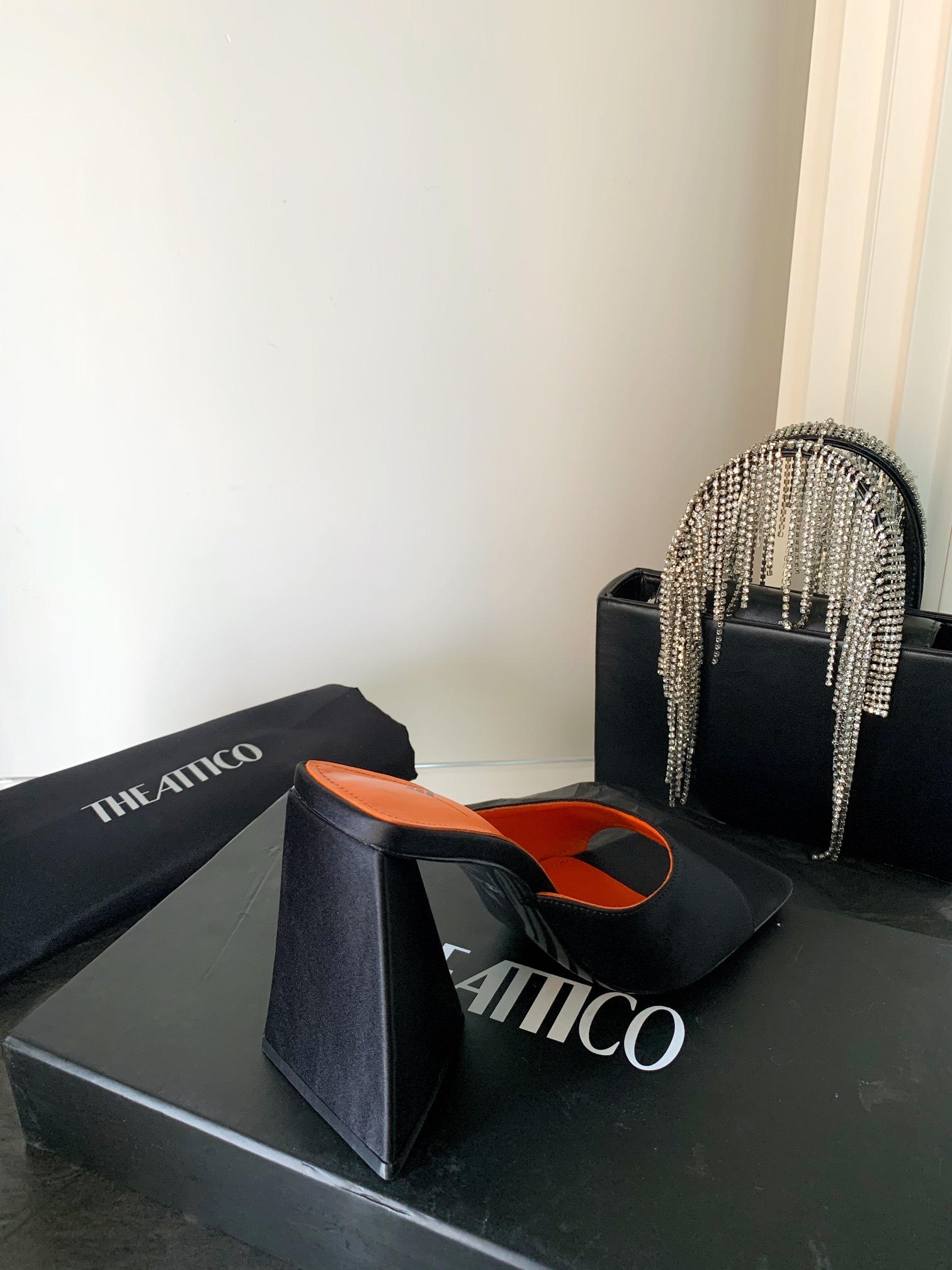 THE ATTICO | 𝟐𝟎𝟐𝟏/𝐒𝐒 𝐧𝐞𝐰 The attico triangle heel sandals lined with sheepskin leather genuine leather outsole