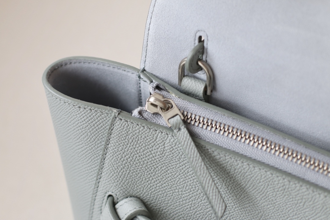 𝐂𝐞𝐥𝐢𝐧𝐞 Belt Bag Catfish Bag Small Grained Calfskin