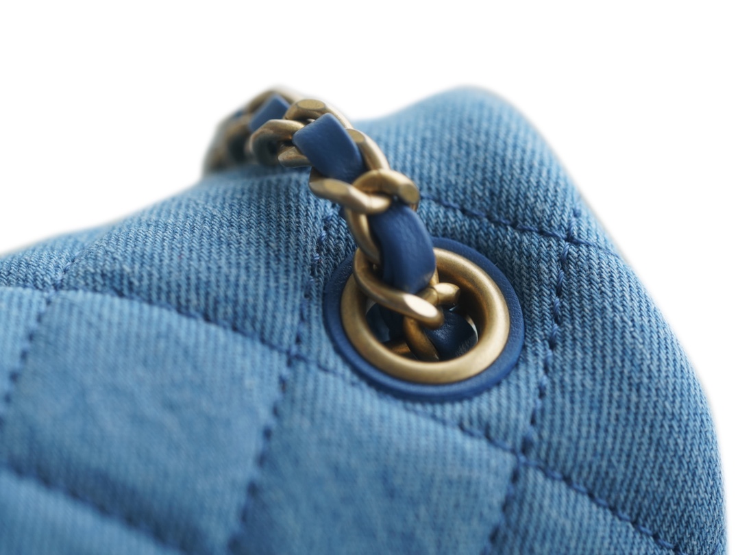 𝐂𝐇𝐀𝐍𝐄𝐋 Classic Flap France 𝐇𝐚𝐚𝐬Original Lychee Pattern🐂 Classic Flap Bag Fang Fatty🔆Black Silver🖤