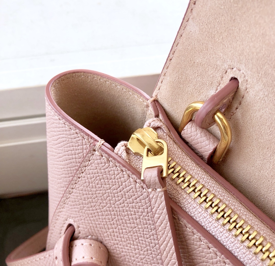 𝐂𝐞𝐥𝐢𝐧𝐞 𝐛𝐞𝐥𝐭 𝐩𝐢𝐜𝐨 𝟏𝟔𝐜𝐦 Grained Calfskin Bag