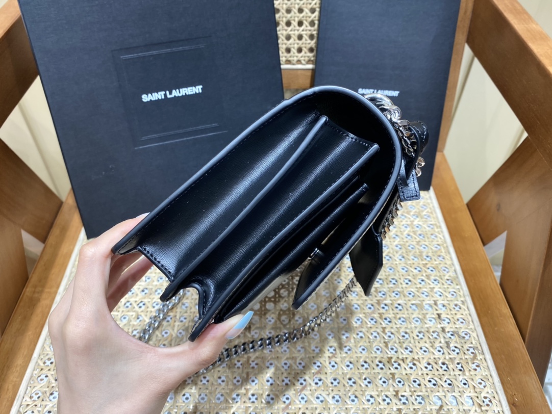 SAINT LAURENT 𝑺𝒖𝒏𝒔𝒆𝒕 𝟮𝟮𝒄𝒎 #442906Original leather