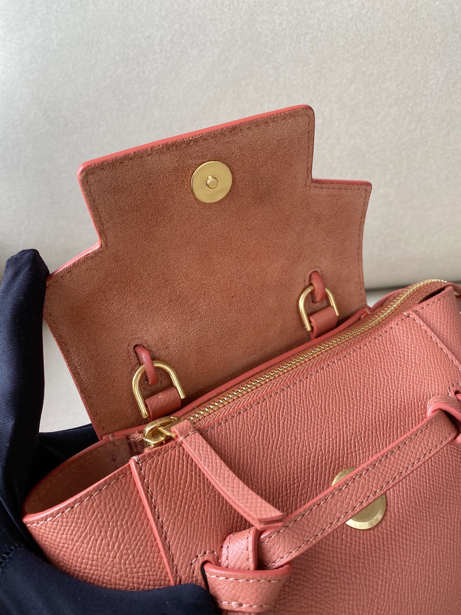 𝐂𝐞𝐥𝐢𝐧𝐞 𝐛𝐞𝐥𝐭 𝐩𝐢𝐜𝐨 𝟏𝟔𝐜𝐦 Grained Calfskin Bag