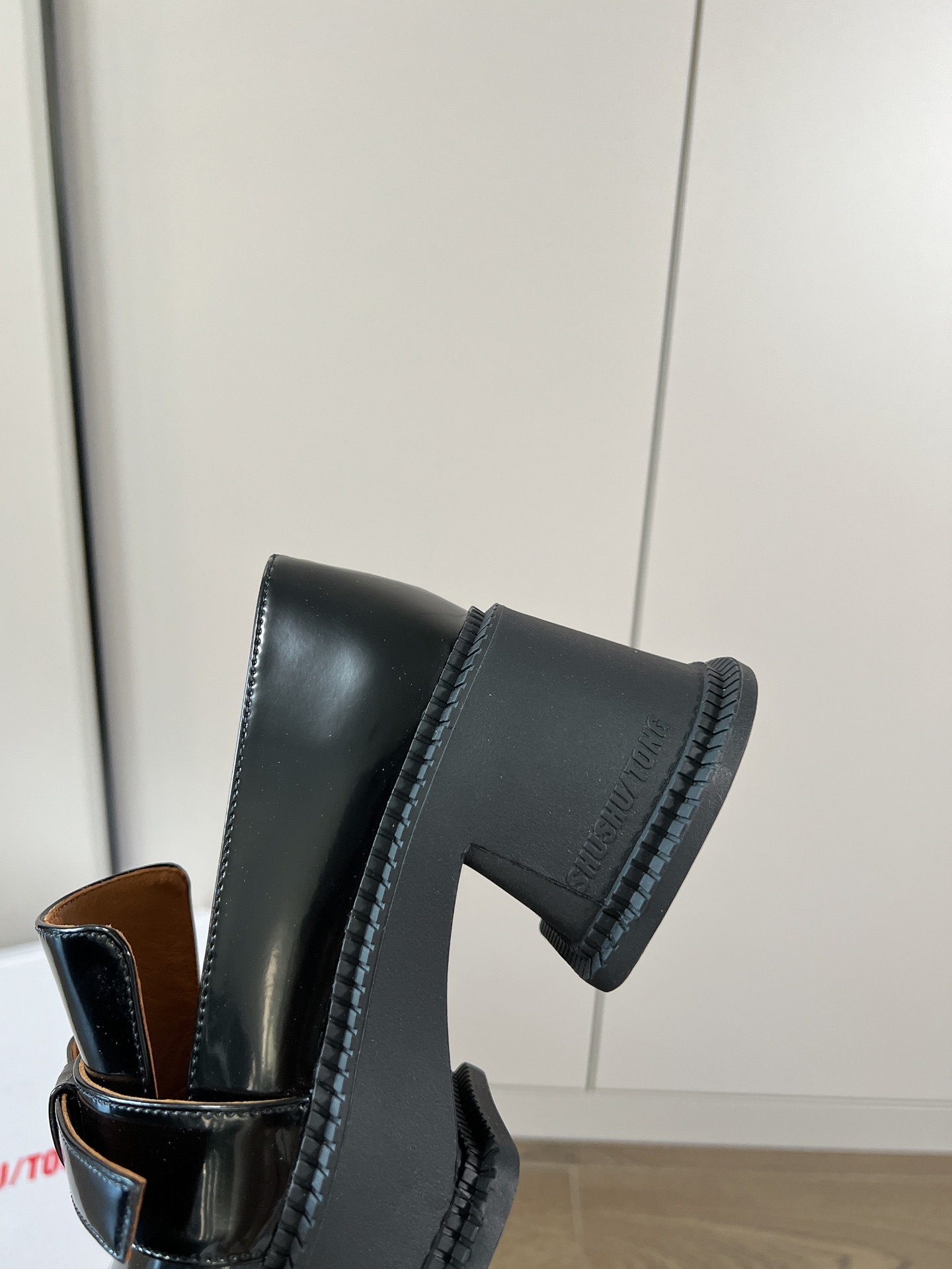 𝐒𝐇𝐔𝐒𝐇𝐔𝐓𝐎𝐍𝐆｜𝟐𝟎𝟐𝟑/𝐒𝐒 𝐧𝐞𝐰 Exclusive niche SHUSHU/TONG 23/thick-soled Mary Jane bow loafers