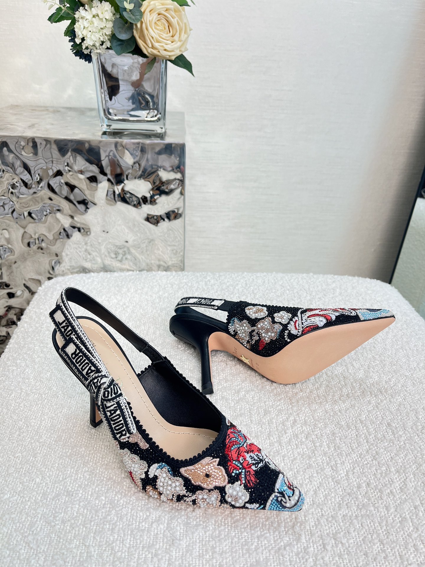 𝐉'𝐀𝐝𝐢𝐨𝐫 ｜𝟐𝟎𝟐𝟑𝐒𝐒/𝐧𝐞𝐰 Printed embroidered high heels