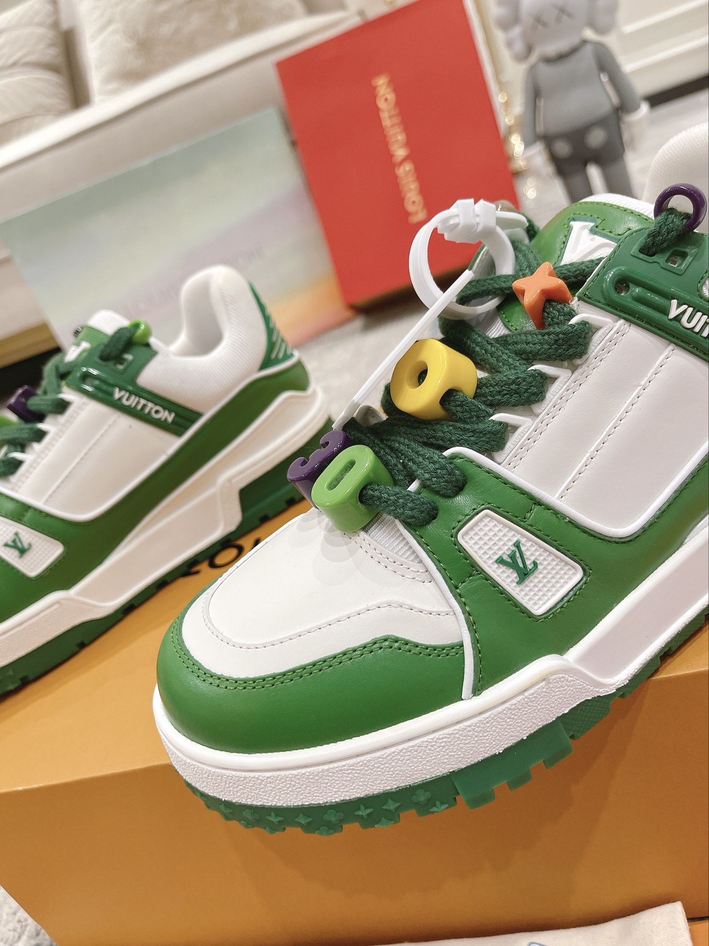 Louis Vuitton couple models DIY buckle sneakers sneakers