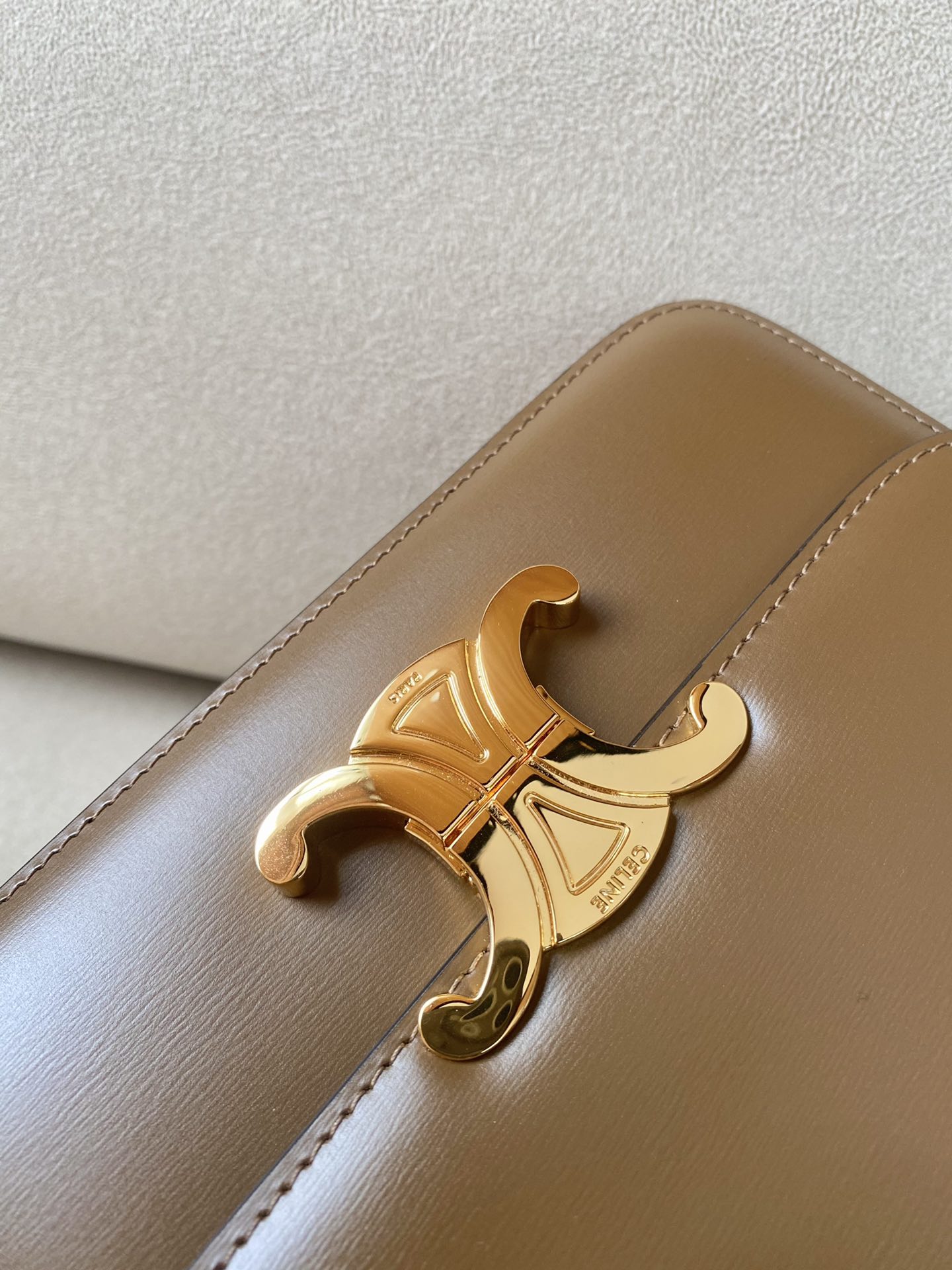 𝐂𝐞𝐥𝐢𝐧𝐞 Triomphe teen 18.5cm