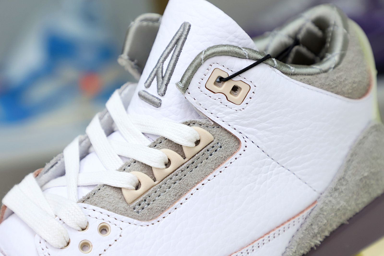 MANIRE X WMNS AIR JORDAN 3