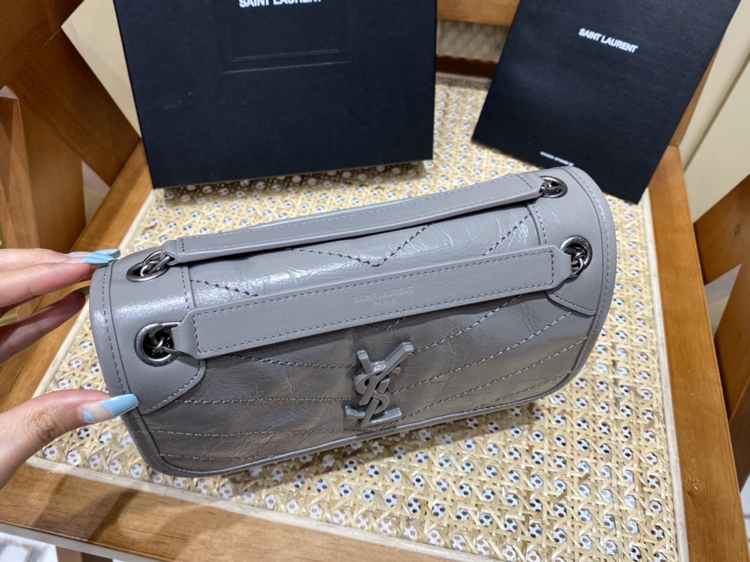 SAINT LAURENT 【❗️Fried street niki new version❗️】(22cm) #633151.jd