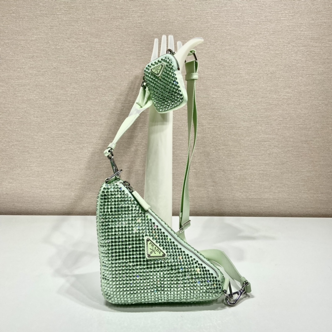 𝐏𝐑𝐀𝐃𝐀 Triangle bag with glitter diamonds 1BH190