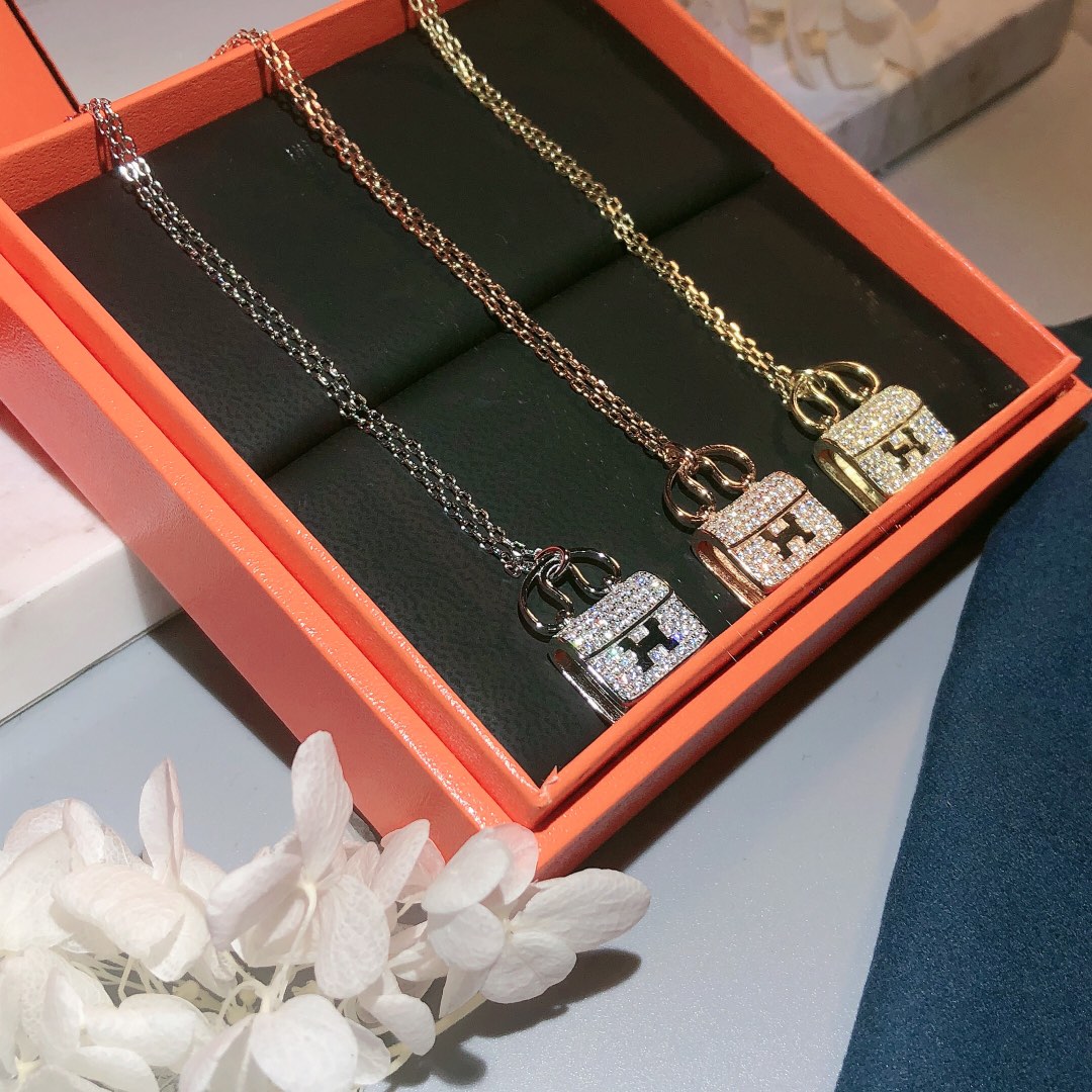 Hermes necklace