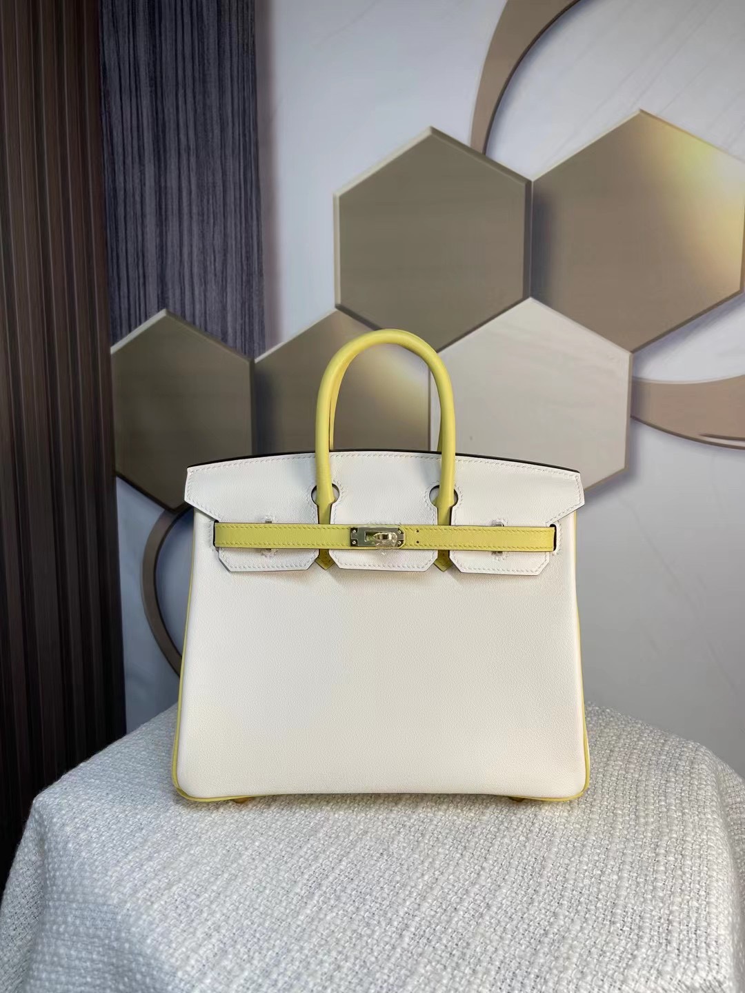 Birkin25 cream white spell chick yellow swift leather warm and soft color blocking system In stock: gold buckle silver buckle