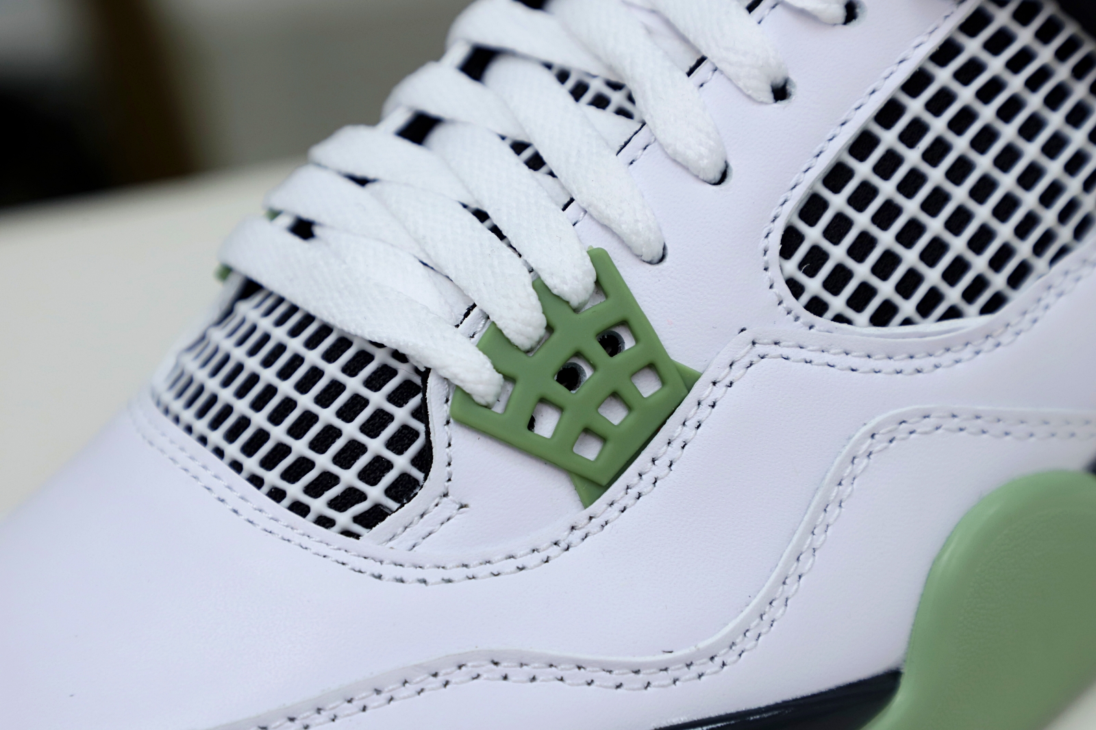 AIR JORDAN 4 SEAFOAM