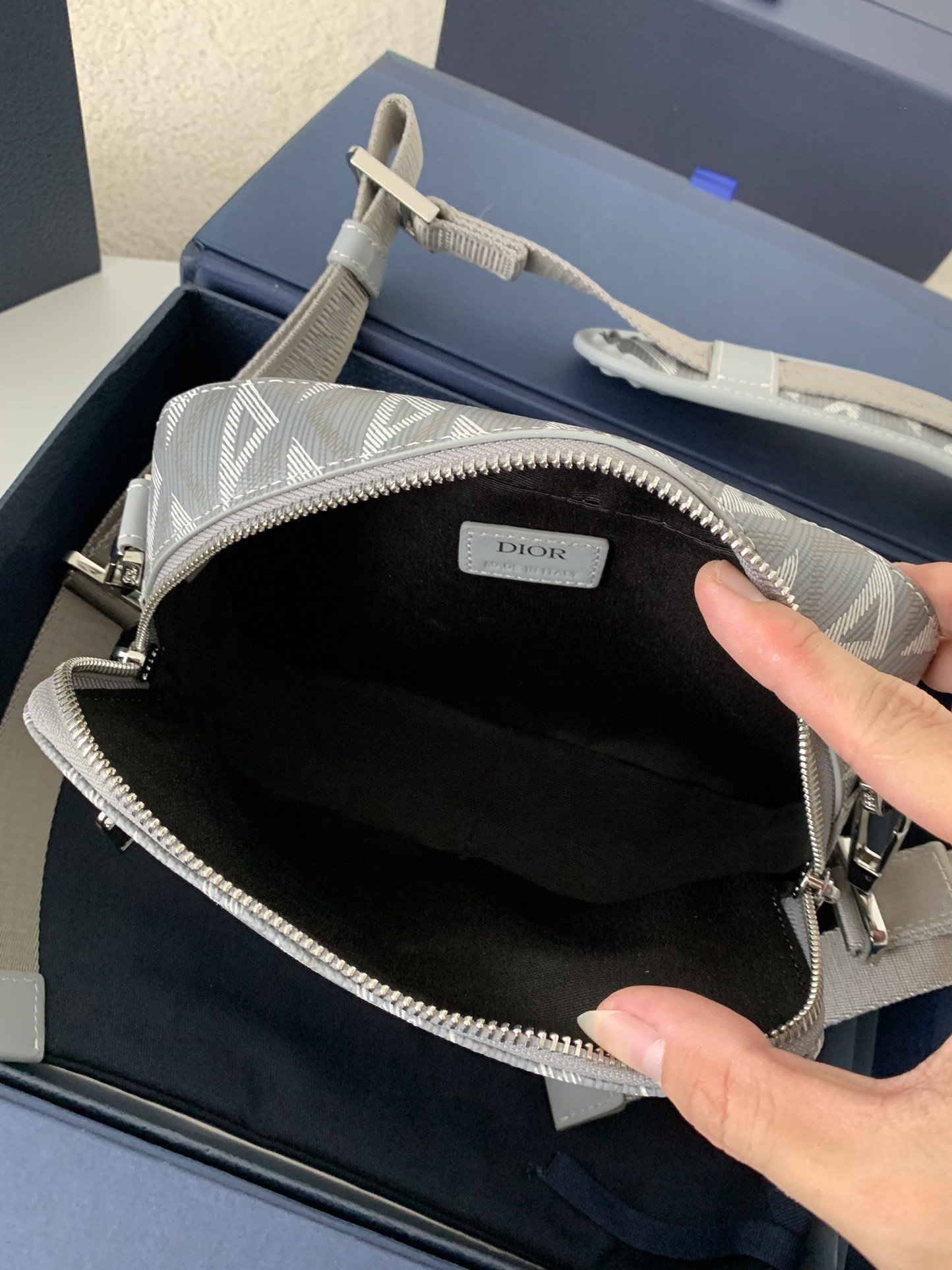 DIOR Men's SAFARI Messenger Bag, Top Quality Size: 22 * 15 * 6cm