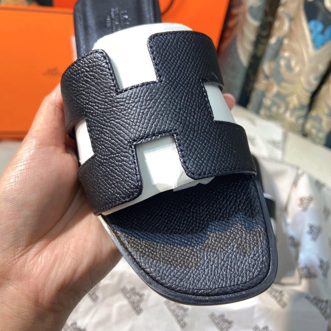 Hermes slippers