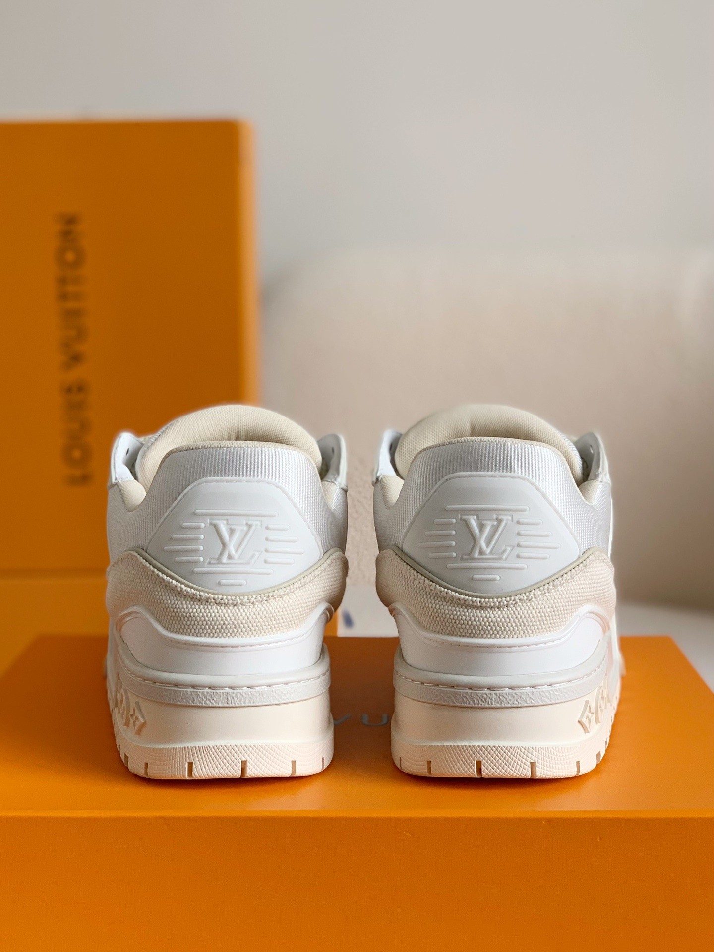 LOUIS VUITTON TRAINER MAXI SNEAKERS