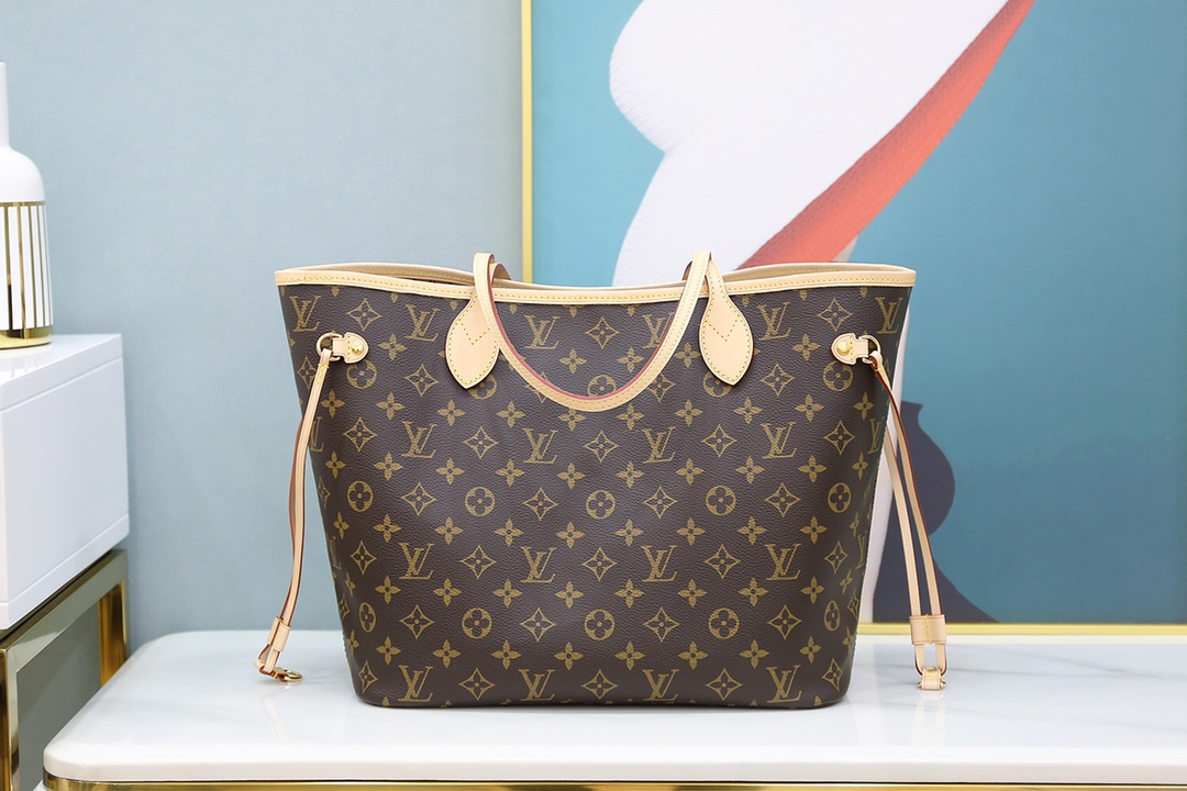 Louis Vuitton 𝗡𝗲𝘃𝗲𝗿𝗳𝘂𝗹𝗹 M40995