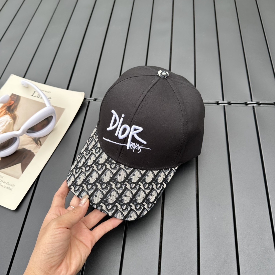 Dior new embroidered letters canvas baseball cap head circumference: 57cm