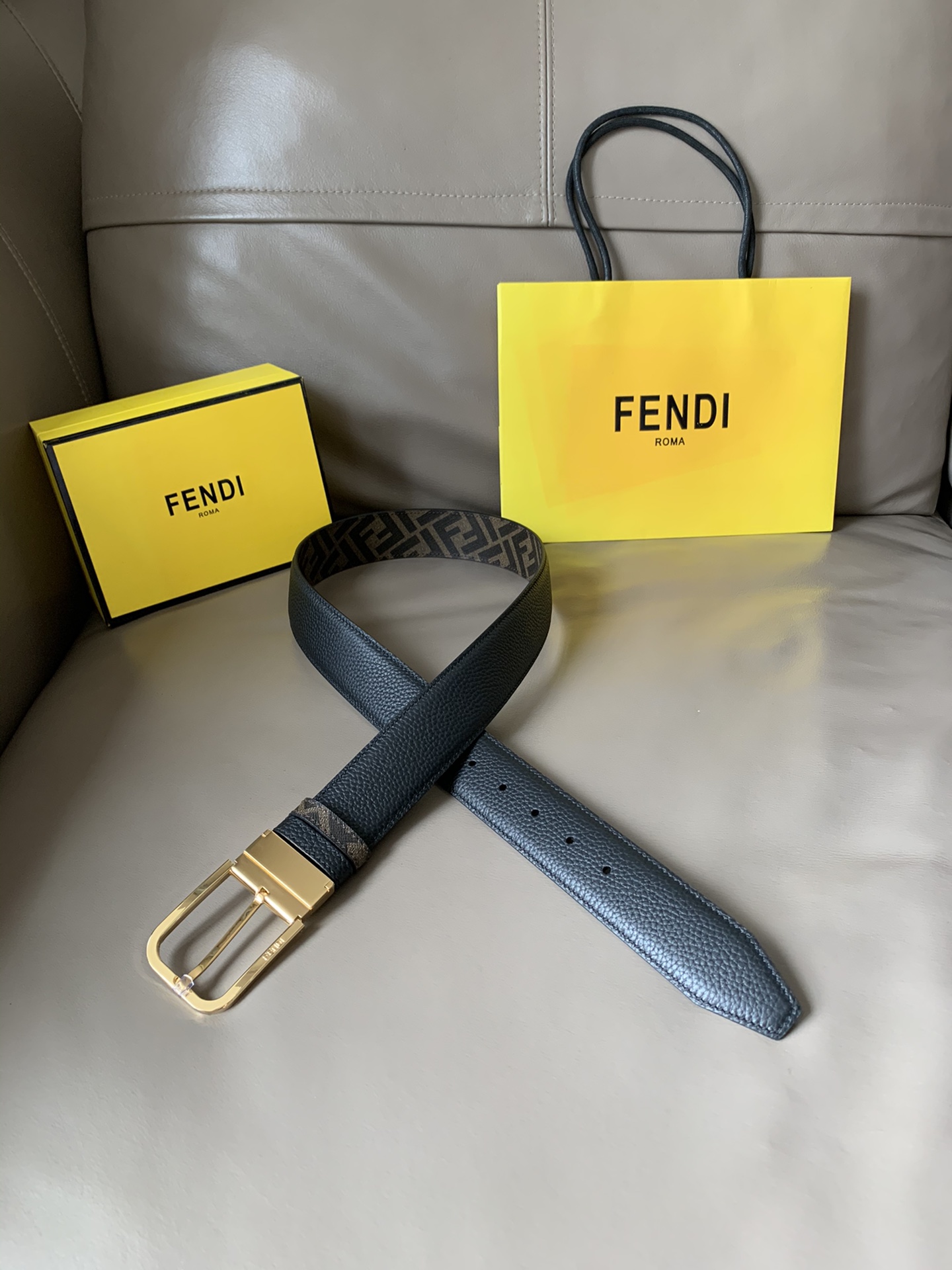 FENDI men's casual reversible belt