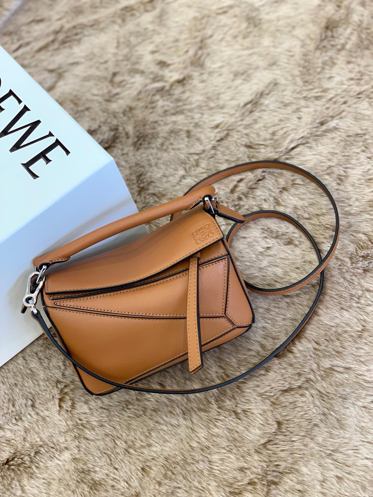 LOEWE super mini Puzzle bag