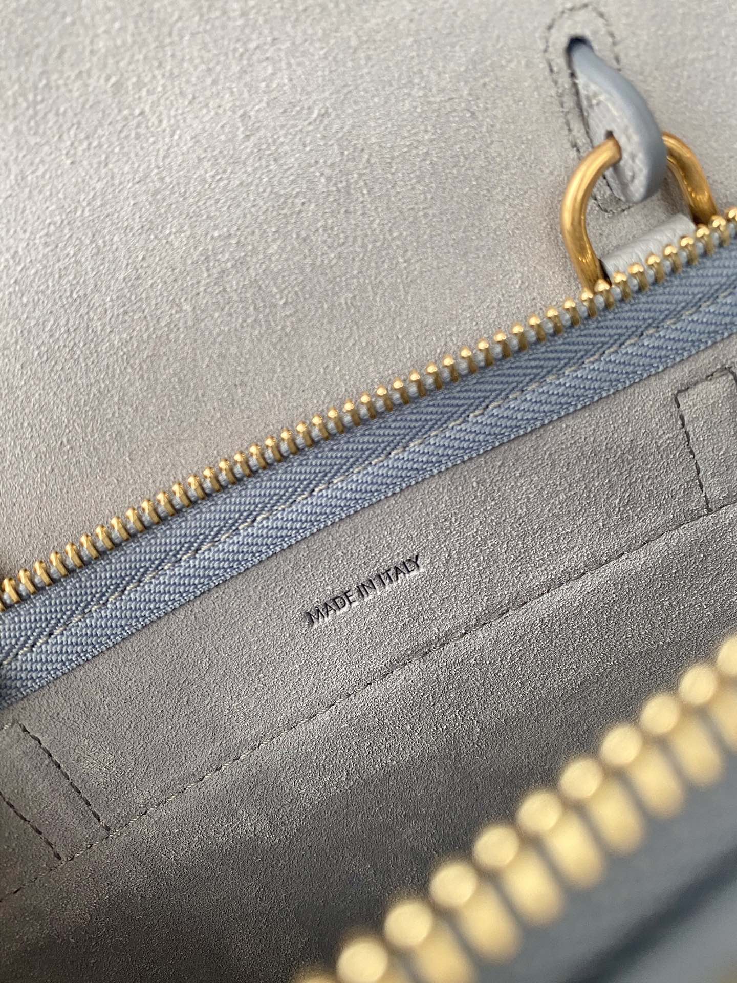 𝐂𝐞𝐥𝐢𝐧𝐞 Belt Bag Catfish Bag Small Grained Calfskin