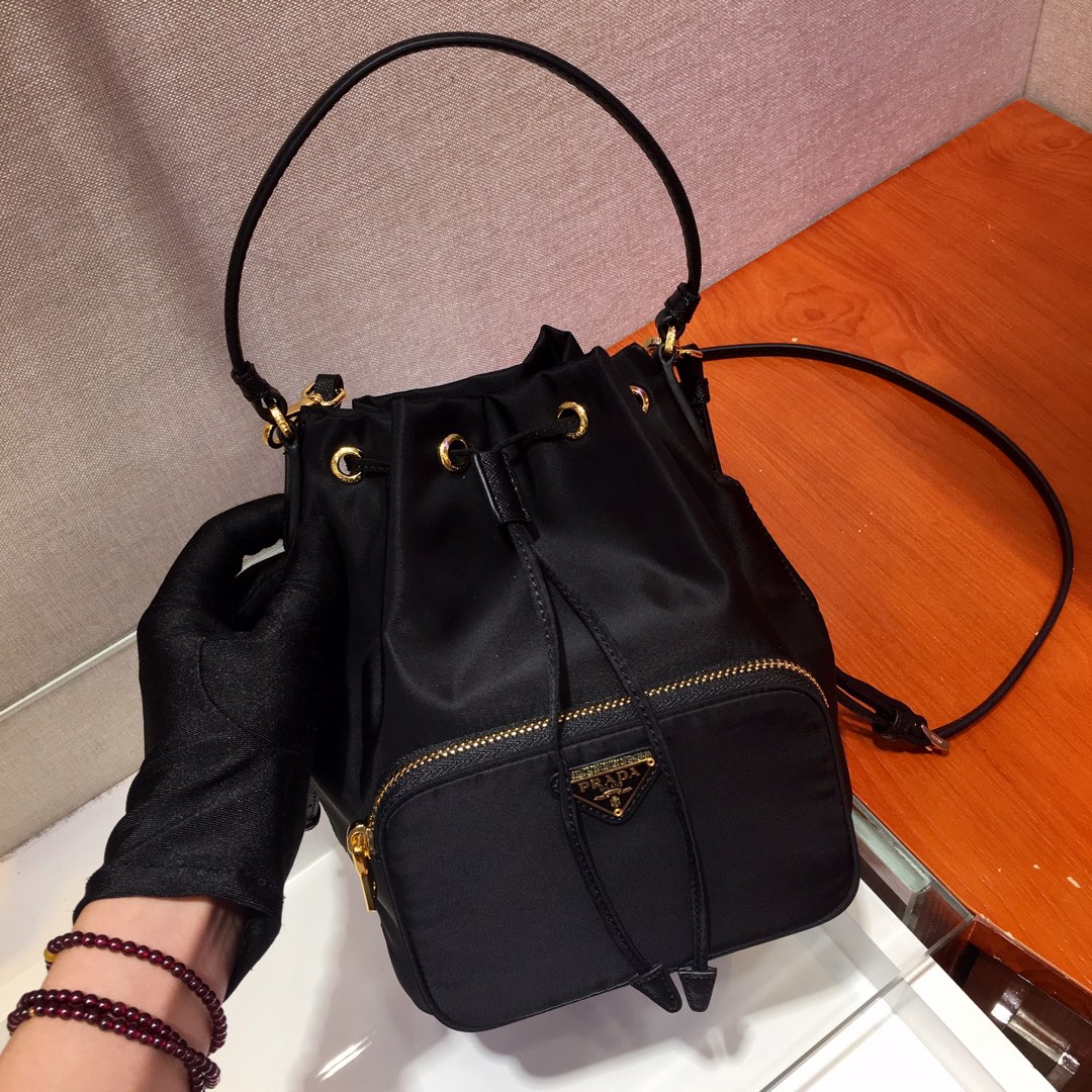 𝐏𝐑𝐀𝐃𝐀 Classic model 1BH038