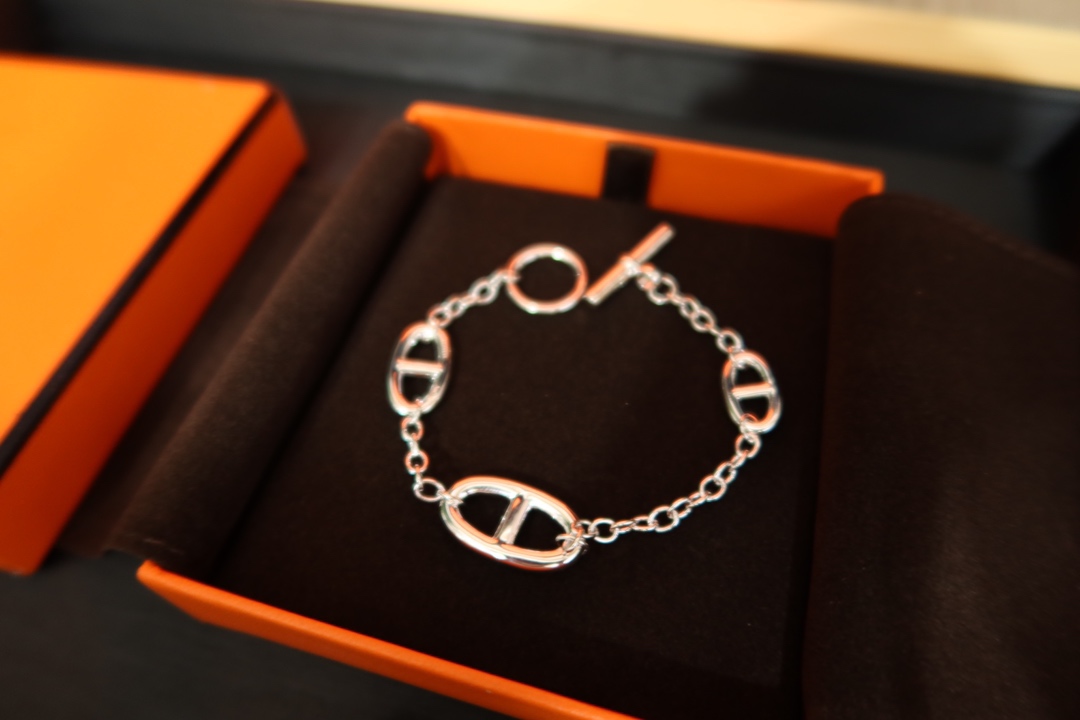 Hermes bracelet