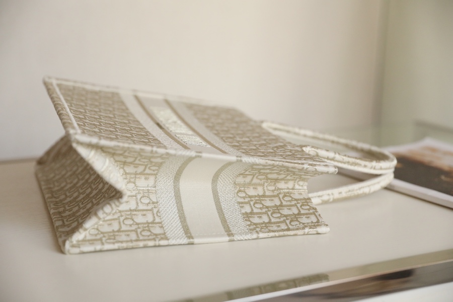 DIOR TOTE gold embroidery