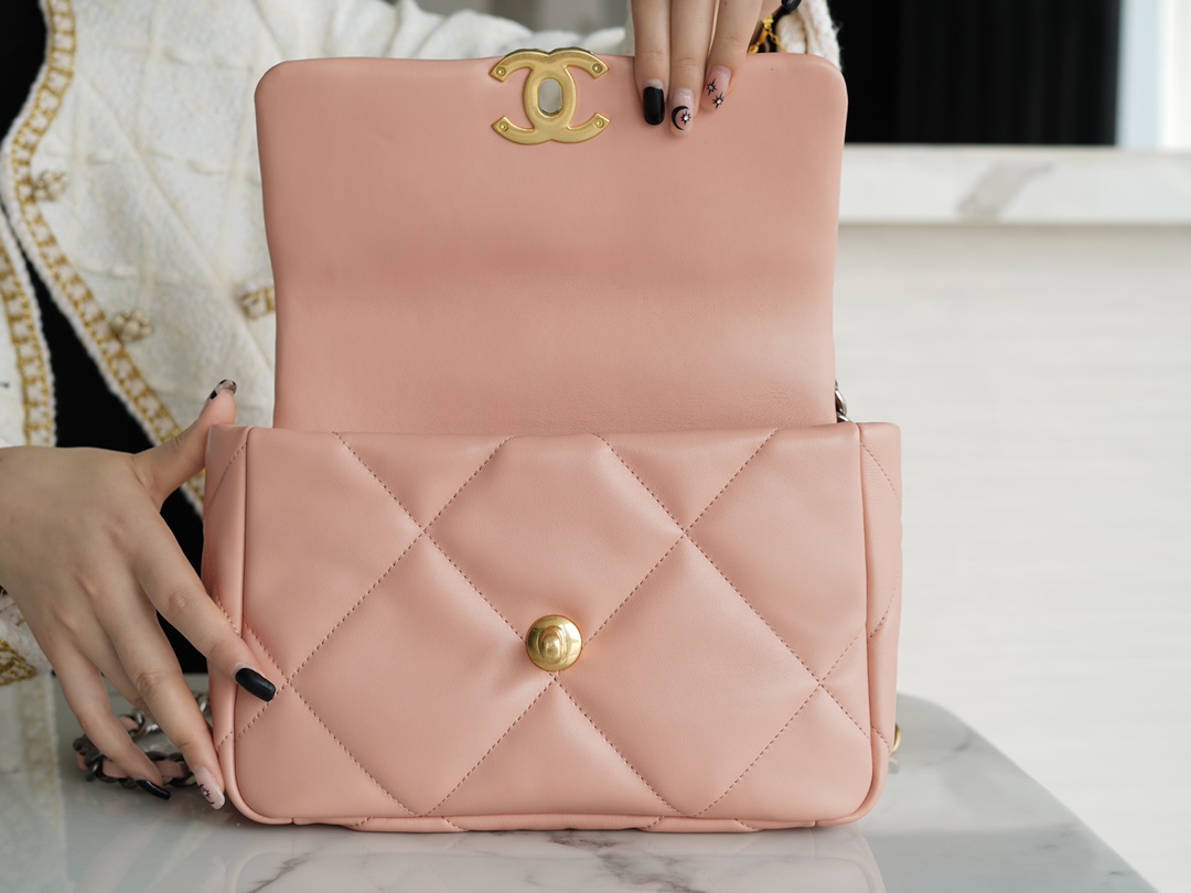 𝗖𝗛𝗔𝗡𝗘𝗟 ❶❾ 𝗕𝗔𝗚 Original Lambskin Series ❥ Genuine Leather ❥ Small ❥ Peach Pink 🍑