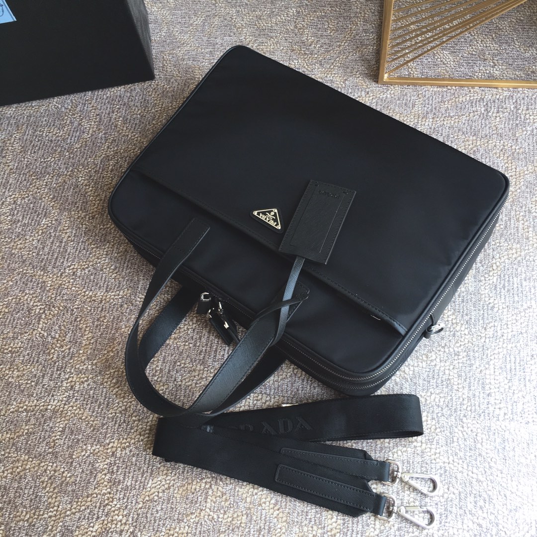 𝐏𝐑𝐀𝐃𝐀 2VE407 Briefcase