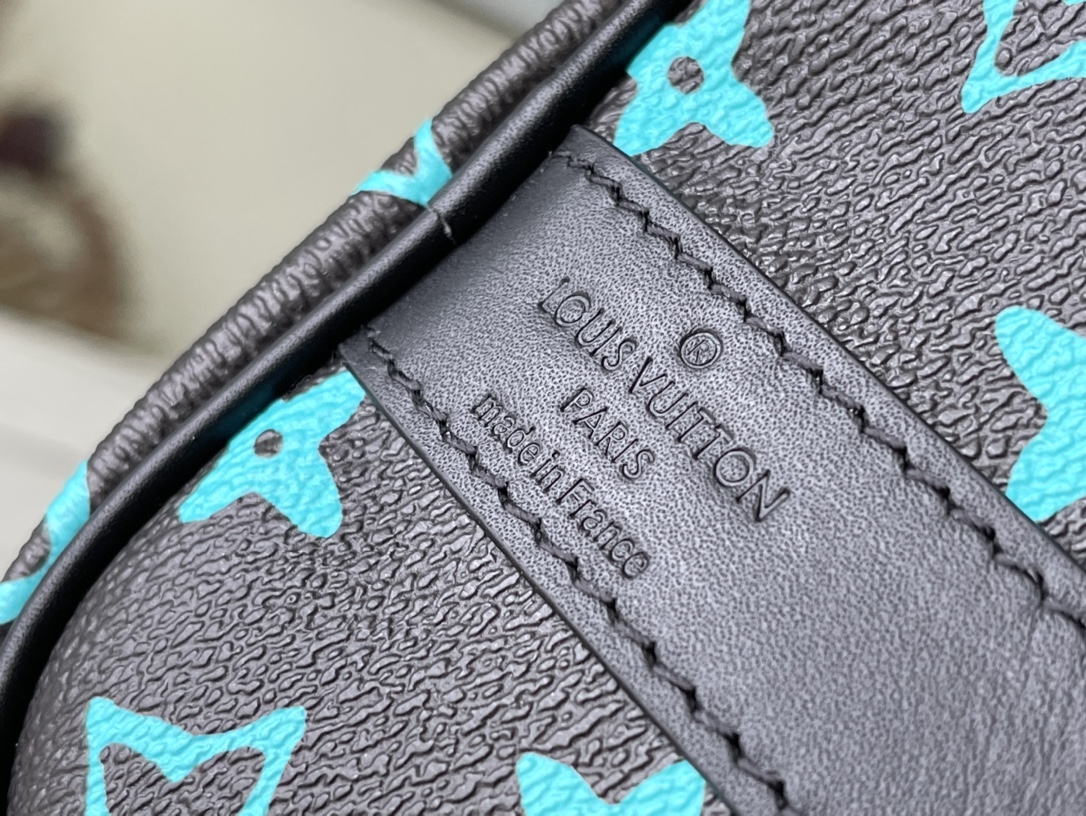 𝐋𝐎𝐔𝐈𝐒 𝐕𝐔𝐈𝐓𝐓𝐎𝐍     M21938