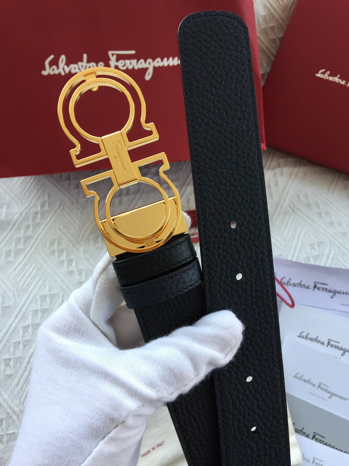 FERRAGAMO Gancini belt made of natural grain cowhide