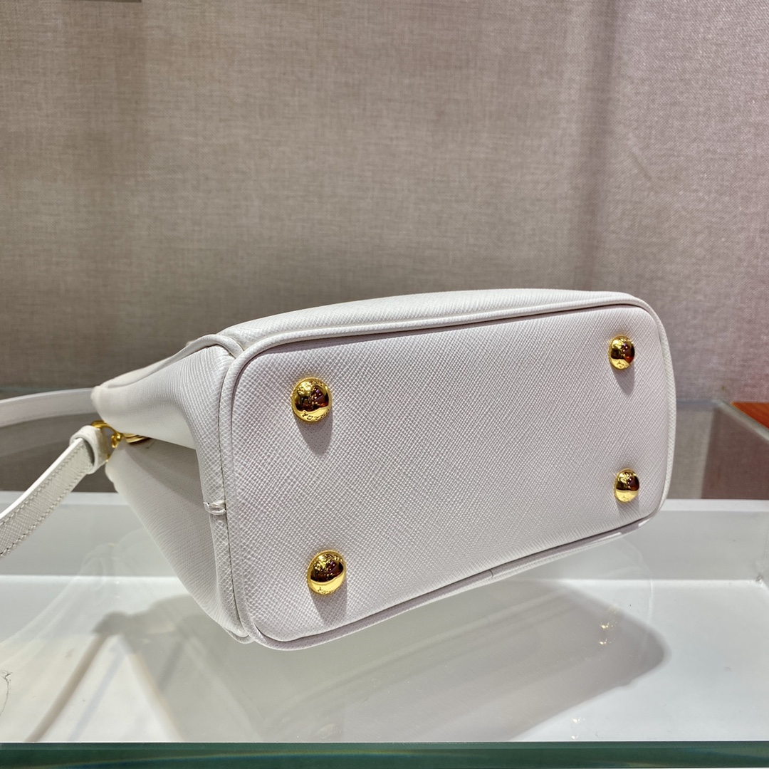 𝐏𝐑𝐀𝐃𝐀 Galleria Handbags 1BA906
