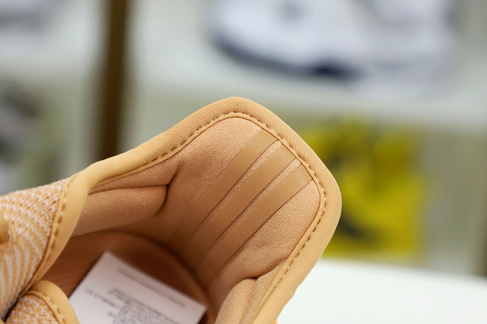 YEEZY BOOST 350 V2 CLAY