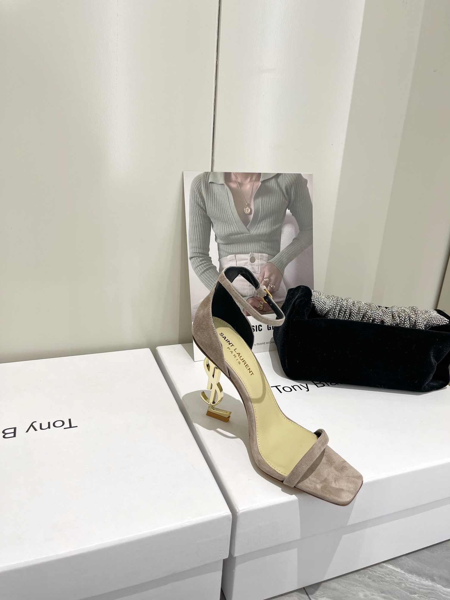 𝙎𝙖𝙞𝙣𝙩 𝙇𝙖𝙪𝙧𝙚𝙣𝙩 | 𝟐𝟎𝟐𝟐/𝐒𝐒 𝐧𝐞𝐰 YSL｜Saint Laurent silk diamond buckle high heels Imported silk