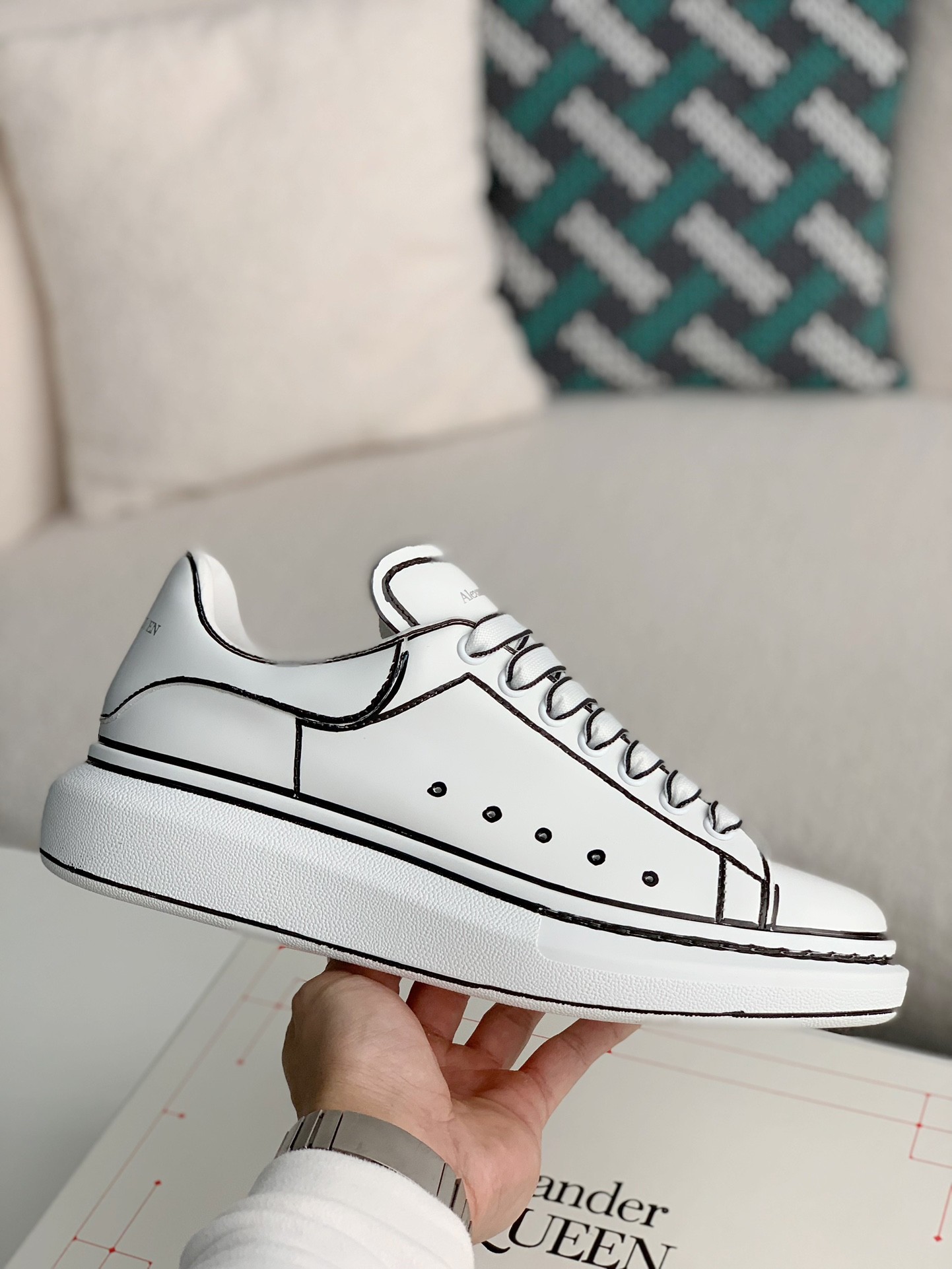 Alexander McQueen MQ White hand-painted Sneakers