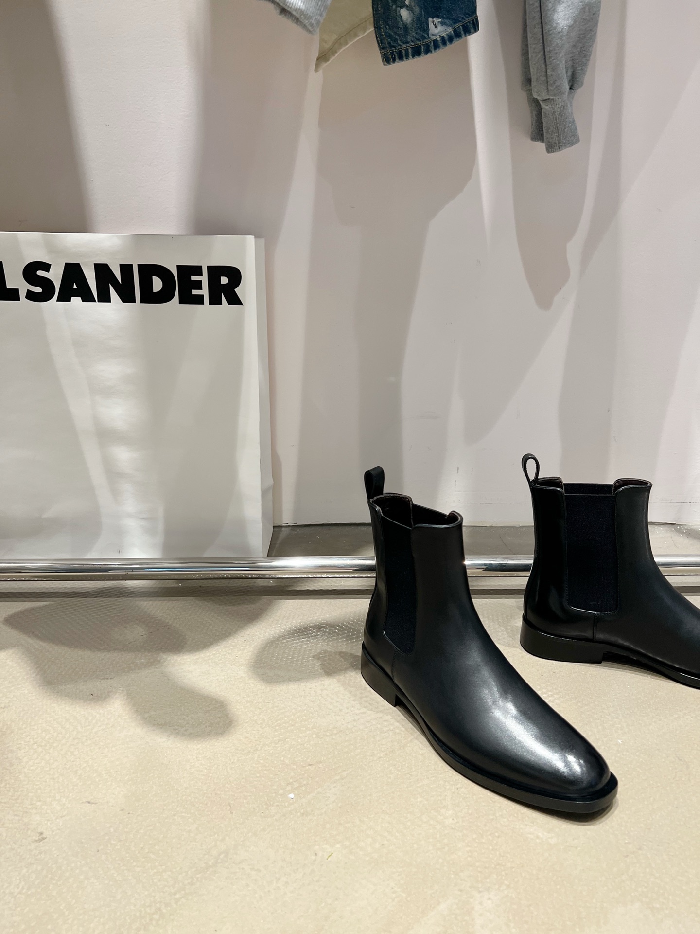 𝐓𝐇𝐄 𝐑𝐎𝐖｜𝟐𝟎𝟐𝟐/𝐒𝐒 𝐧𝐞𝐰 Top version Chelsea boots Simple and fashionable Original open model outsole