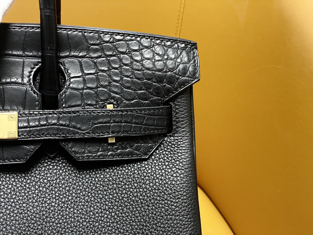 Bk30 touch black togo with matte America 🐊 Gold buckle